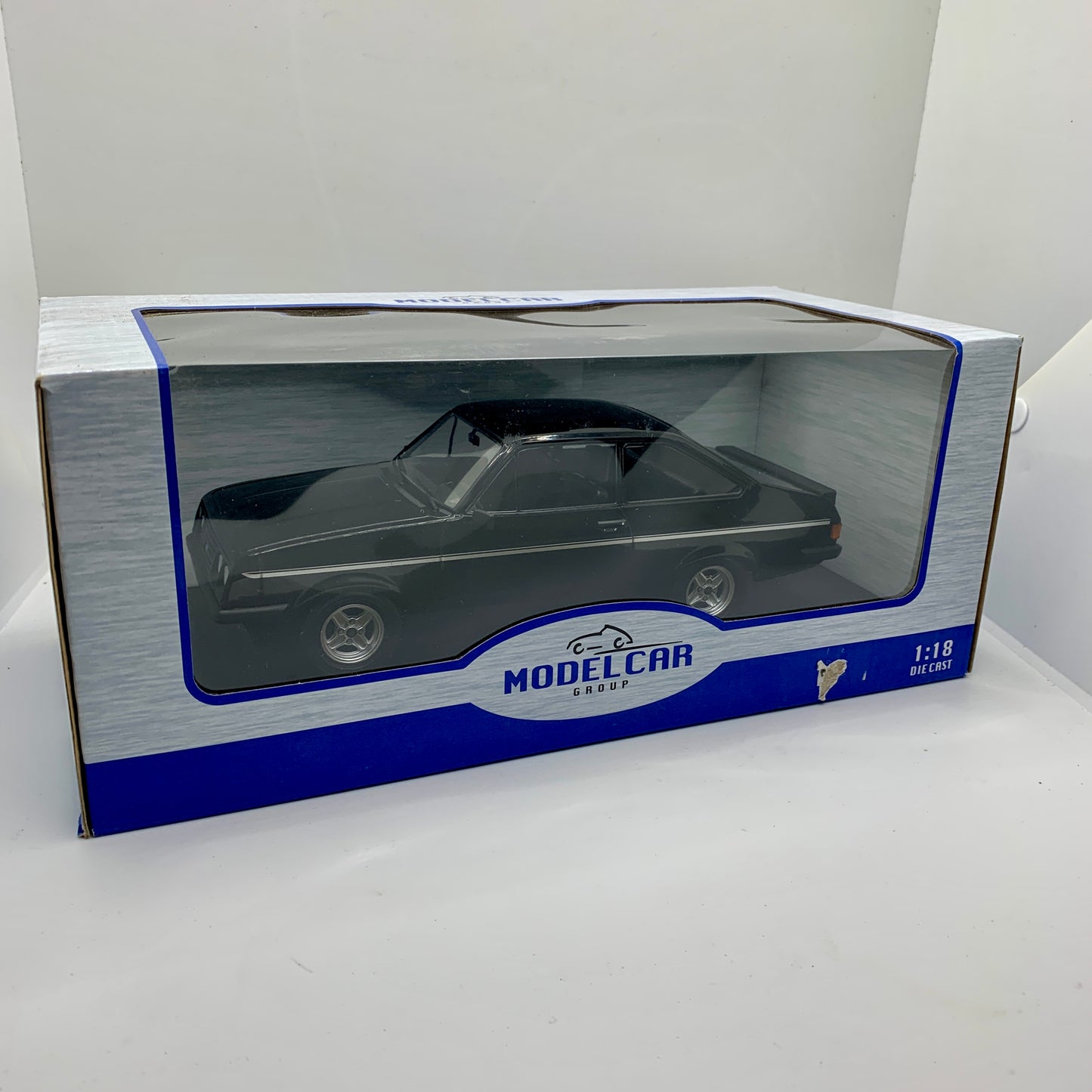 Ford Escort MK II RS 2000 Collectable Cars 1/18 Scale