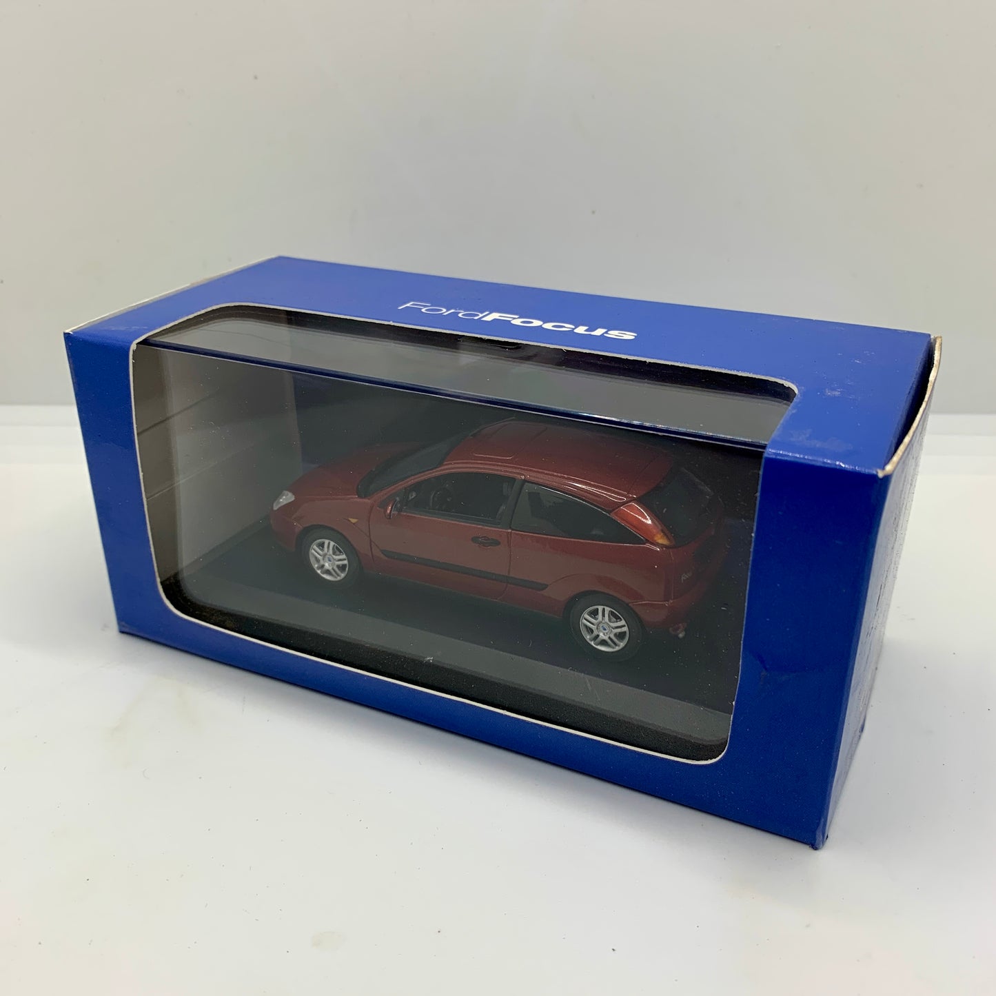 Iconic Ford Focus Collectable Classic Cars 1/43 Scale