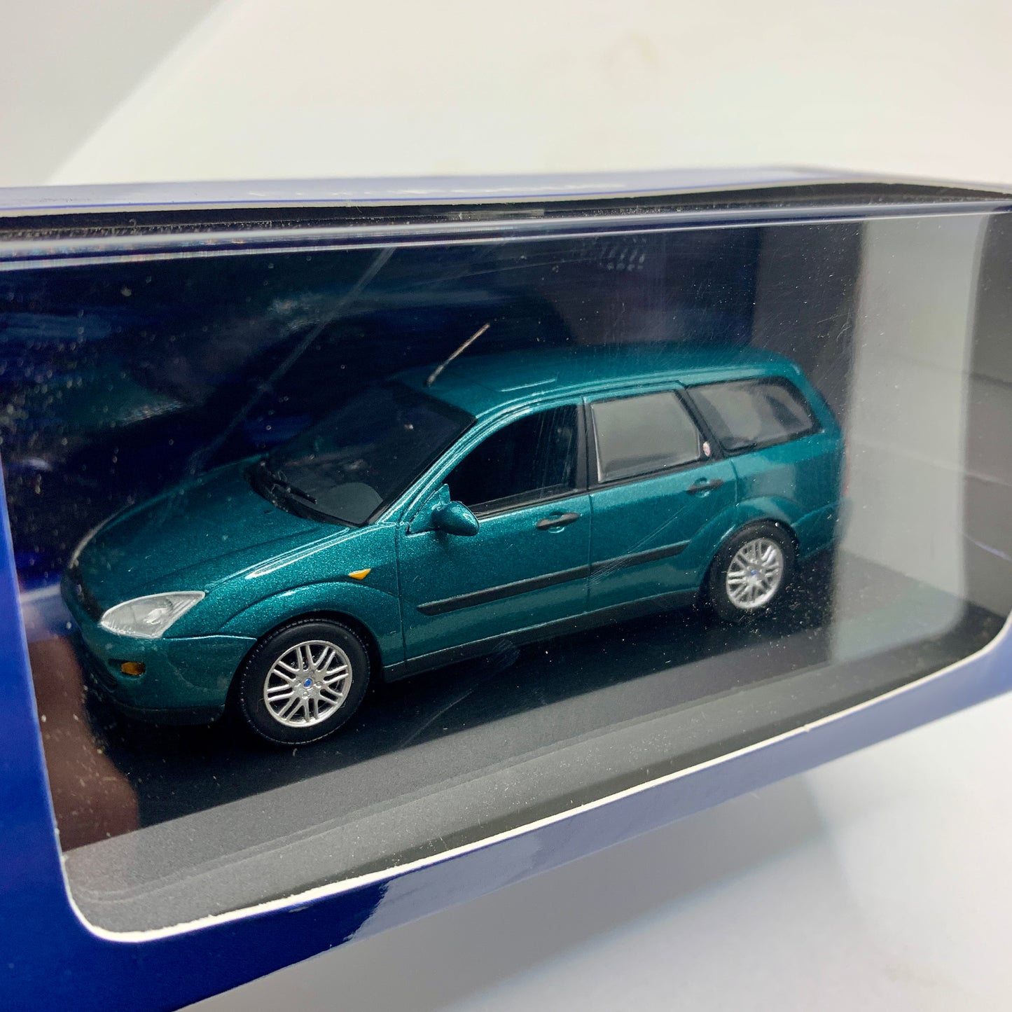 Iconic Ford Focus Collectable Classic Cars 1/43 Scale