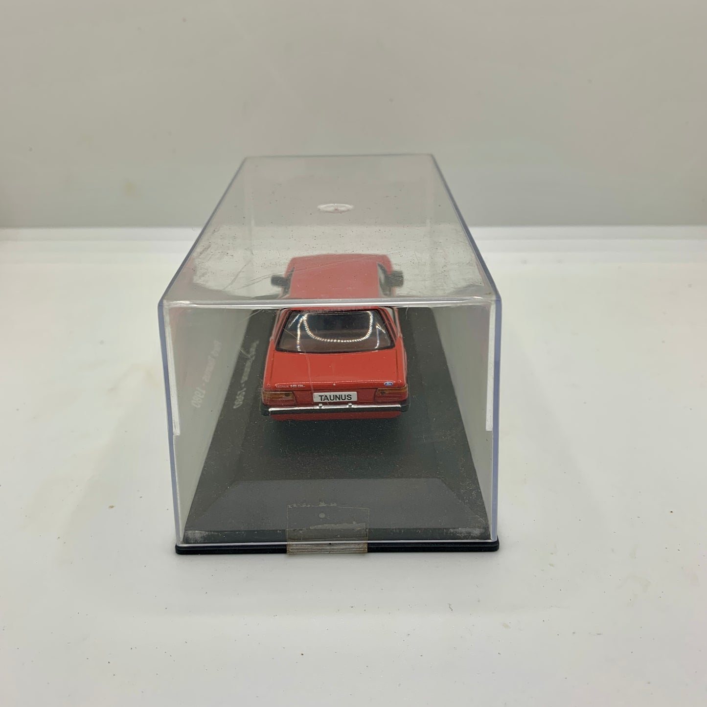 Iconic Ford Taunus Collectable Classic Cars 1/43 Scale