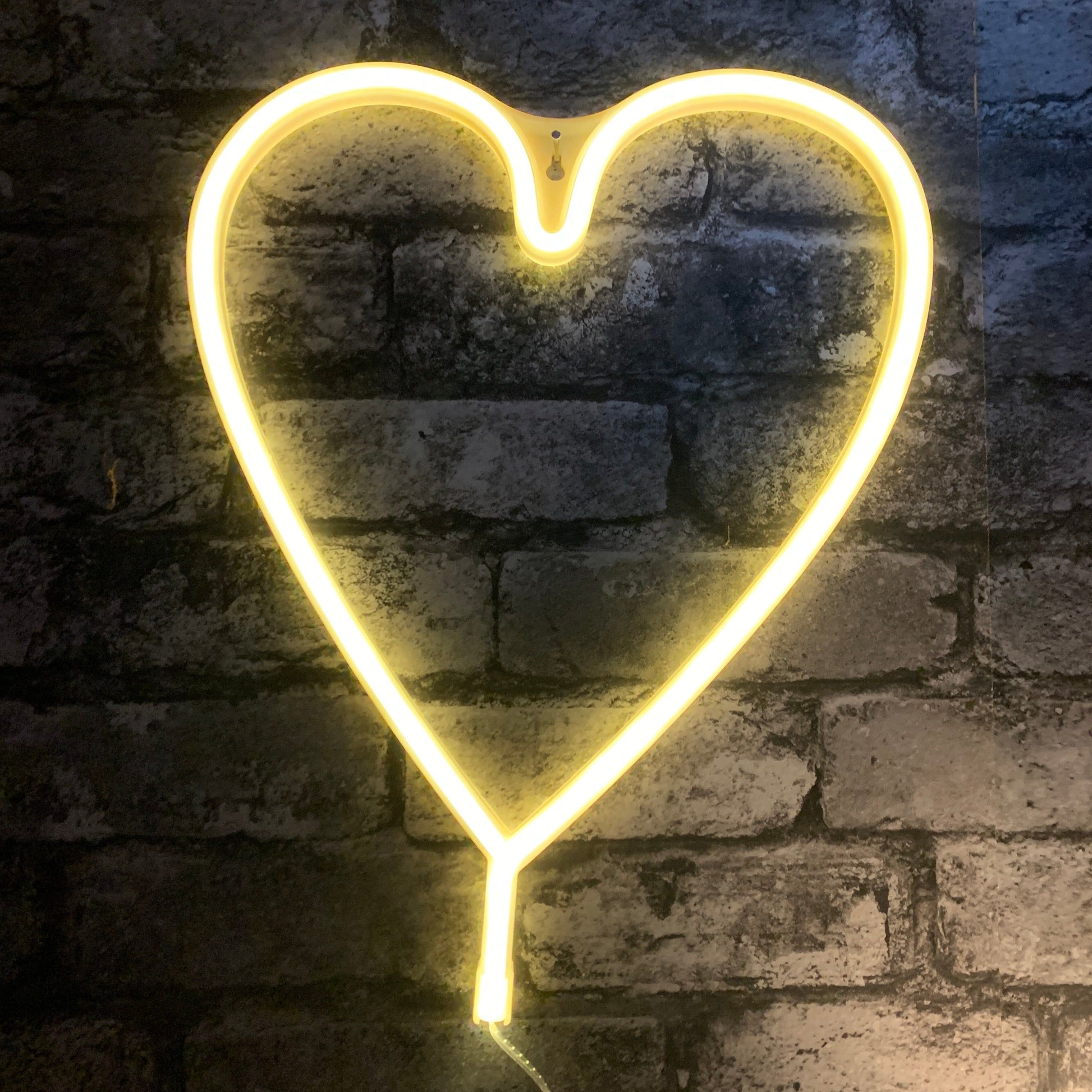 Heart LED NEON Wall Light - Wall Light - Stock Car & Banger Toy Tracks