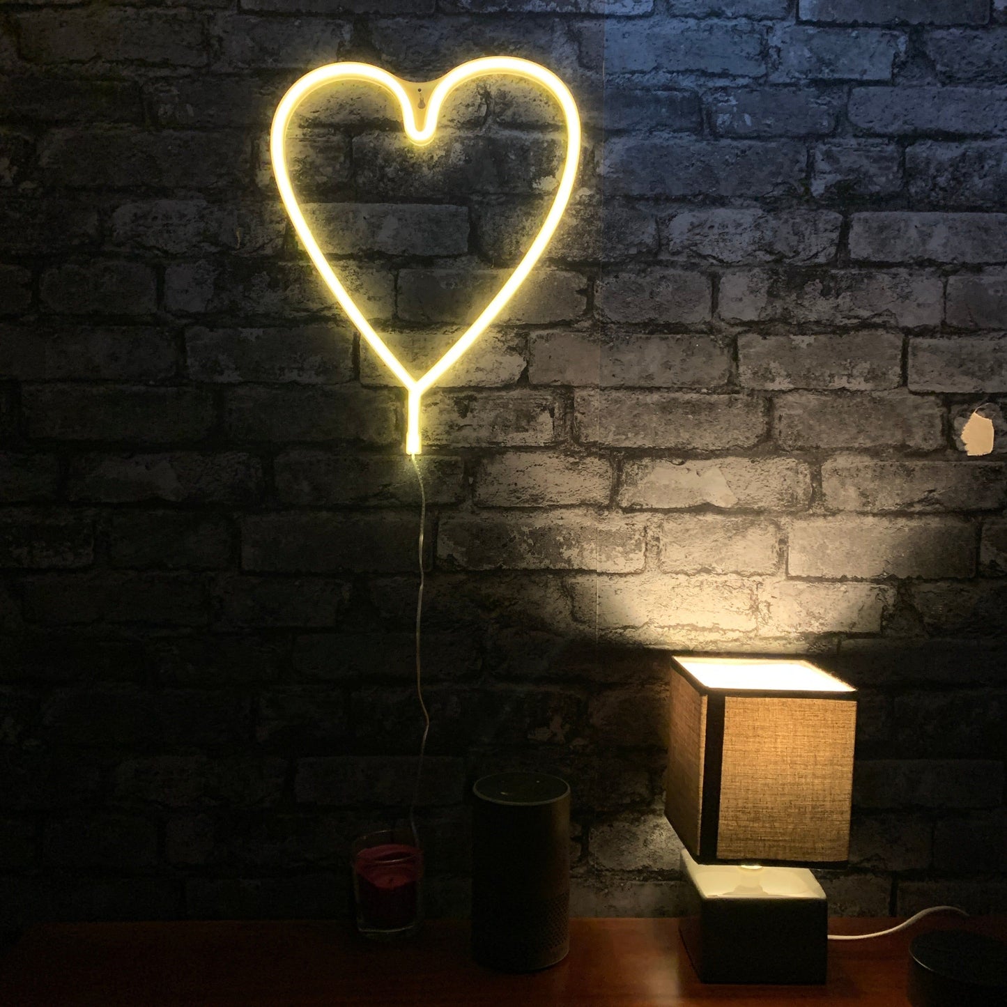 Heart LED NEON Wall Light - Wall Light - Stock Car & Banger Toy Tracks