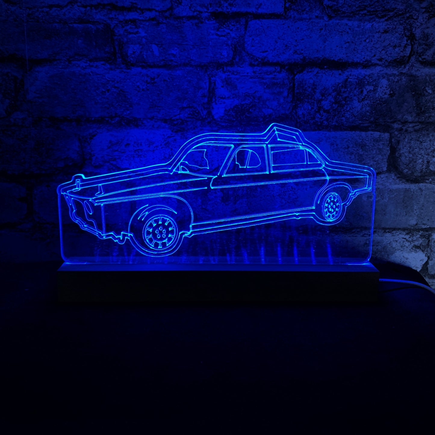 Jag - Banger Night Light - Large Wooden Base - Night Light - Stock Car & Banger Toy Tracks
