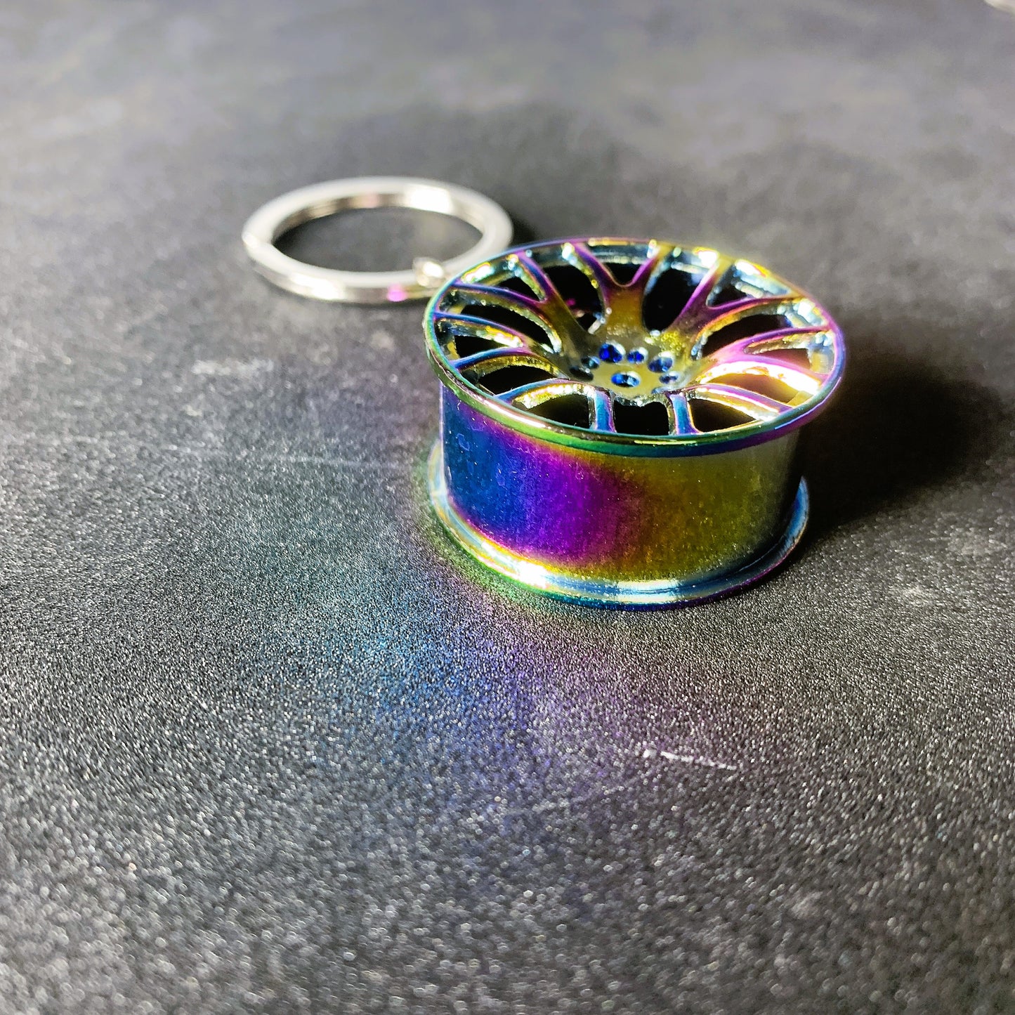 Rainbow Effect Wheel Rim Key Ring Alloy Wheel Car Part Keyring Key Chain - Key Ring - Stock Car & Banger Toy Tracks